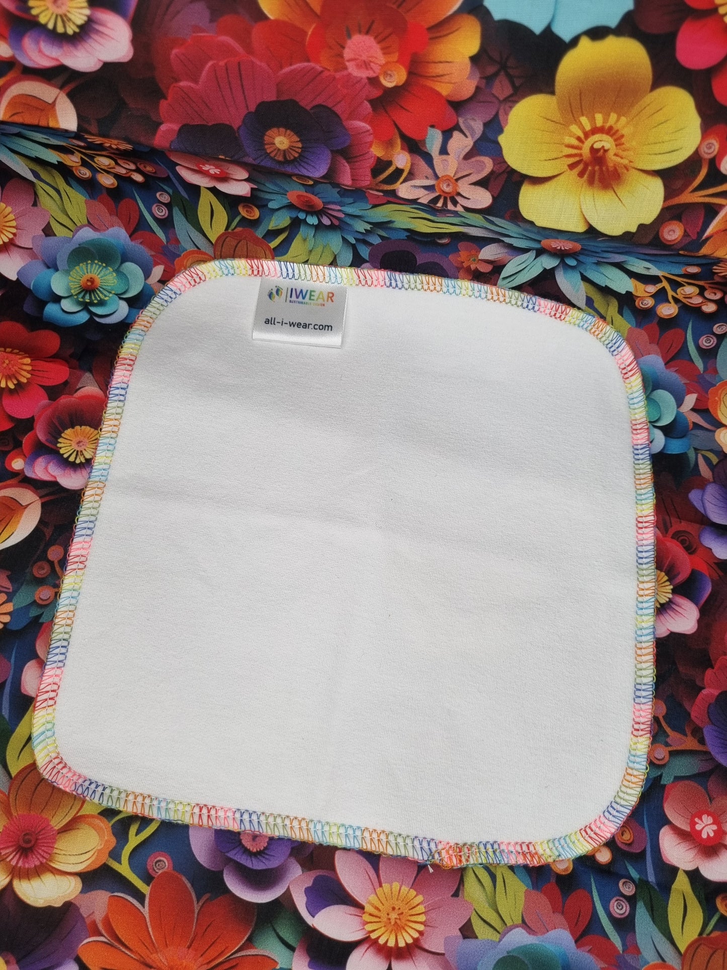 IWEAR Mindenes kendő