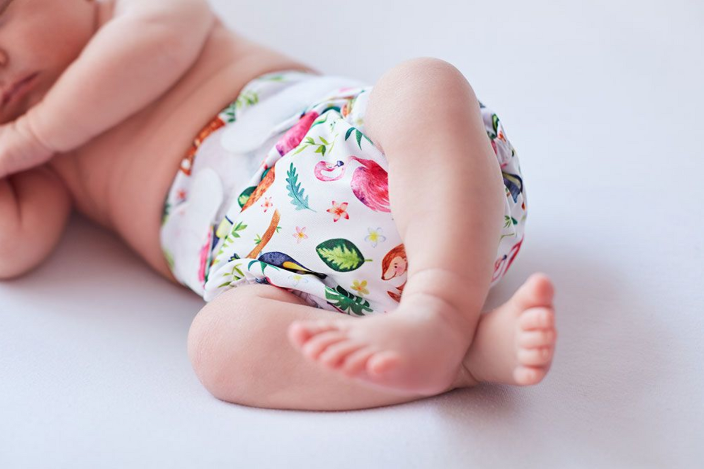 Blümchen velcro newborn / SM with outer single thigh elastic - MamaMaci