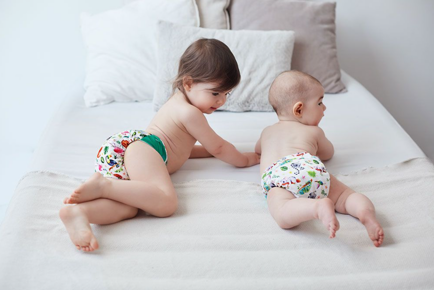 Blümchen velcro newborn / SM with outer single thigh elastic - MamaMaci